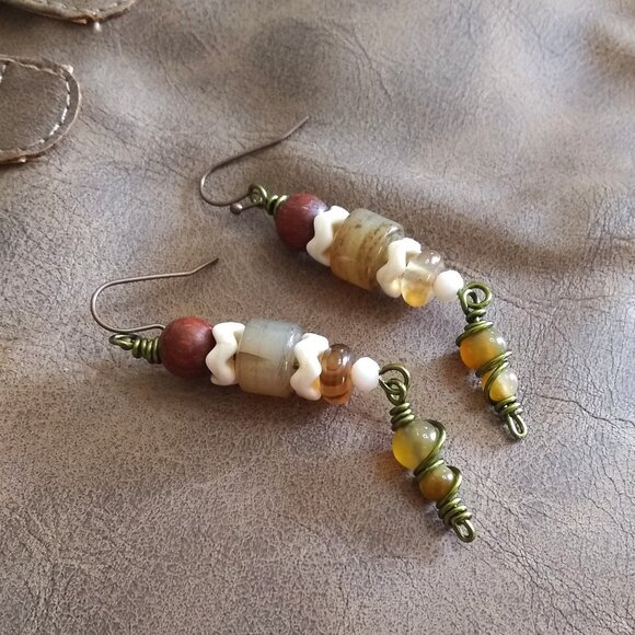 OOAK Feminine & Sexy Dangle Earrings! Fall Hues Boho Mixed Media Bead Selection - Picture 5 of 9